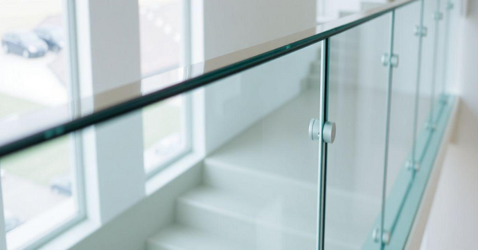 Corrimão de Vidro: Elegância e Segurança